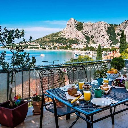 Cozy Apartments With Seafront Terraces Omis Exterior photo